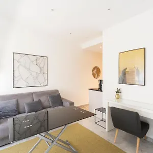 Апартаменты Lovely Renovated 45m2 In The Hearth Of, Канны